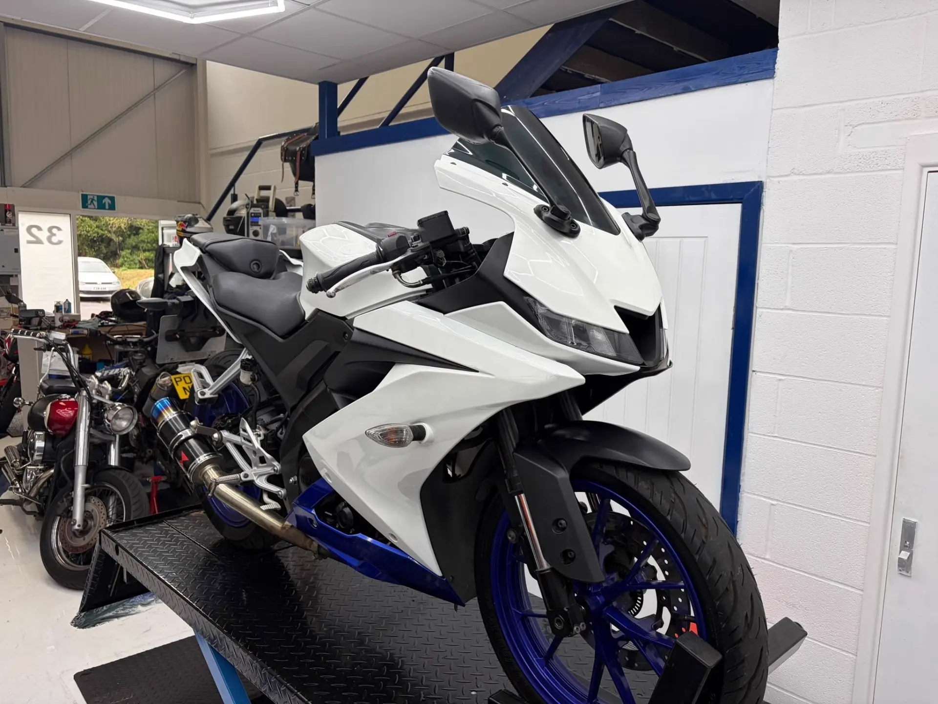 2023 Yamaha YZF-R125 – front view